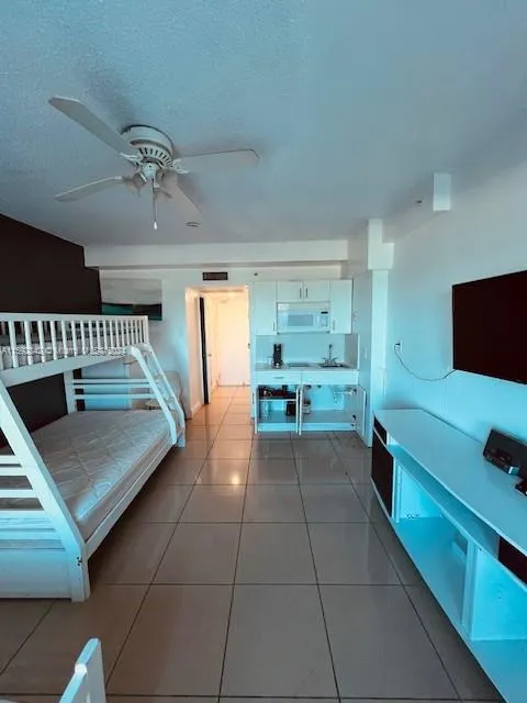 Casablanca #403 image #15