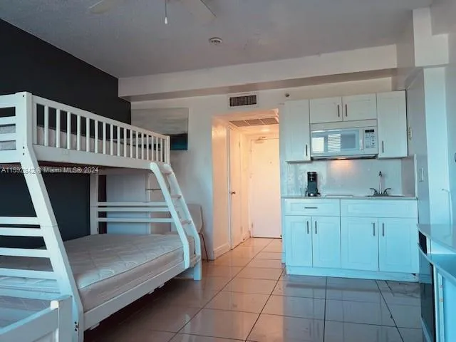 Casablanca #403 image #17