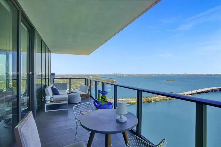 One Paraiso #3906 image #10