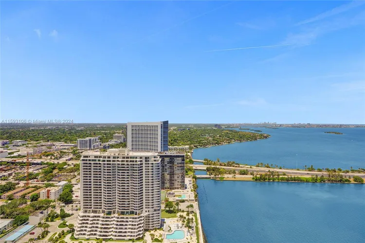 One Paraiso #3906 image #22