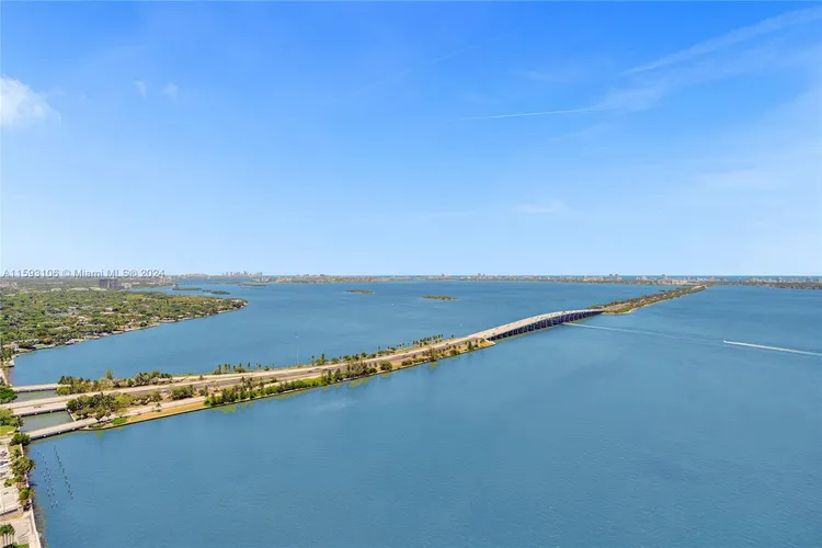 One Paraiso #3906 image #8