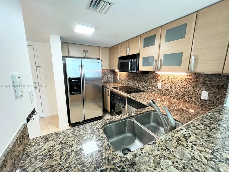 Skyline On Brickell #1111 image #7