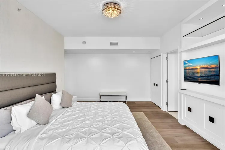 Jade Ocean #2208 image #36