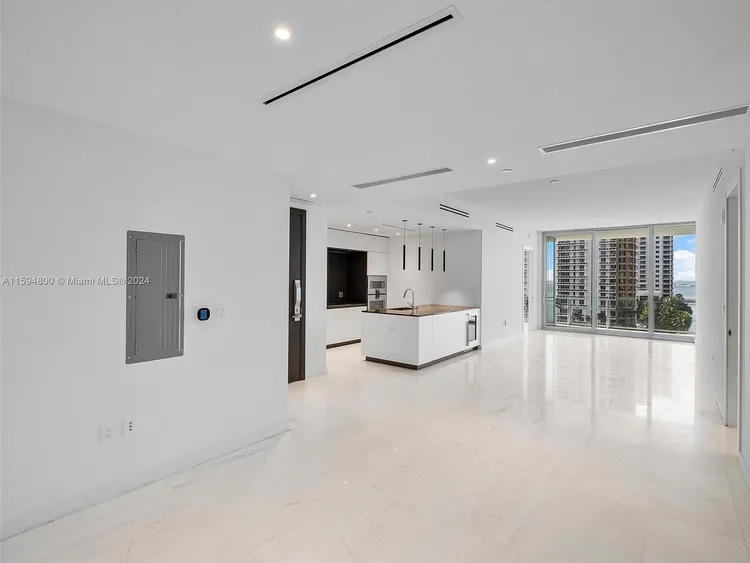 Aston Martin Residences #702 image #10