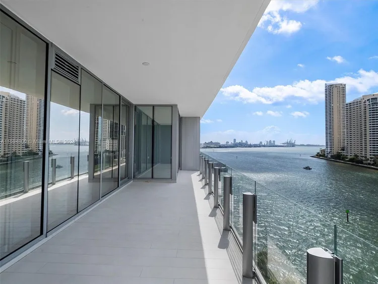 Aston Martin Residences #702 image #11