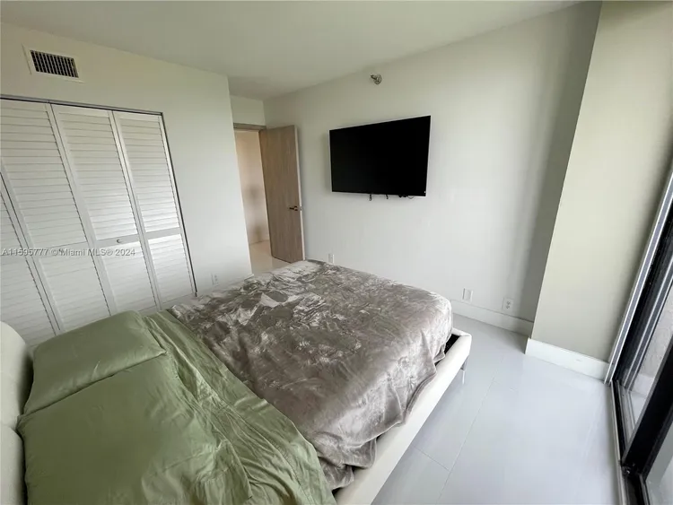 Parc Central South #1405 image #17