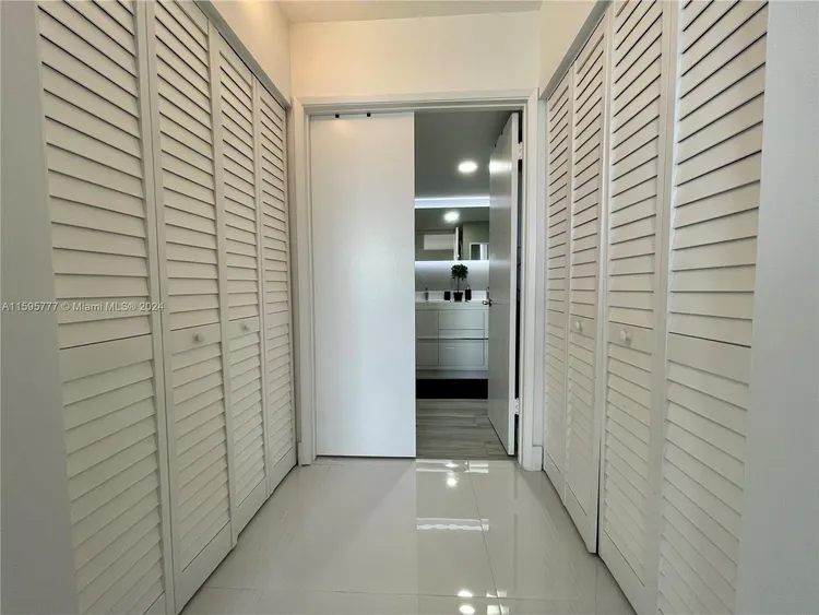 Parc Central South #1405 image #20