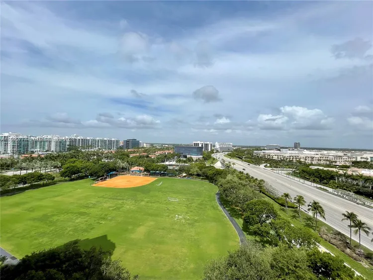 Parc Central South #1405 image #25