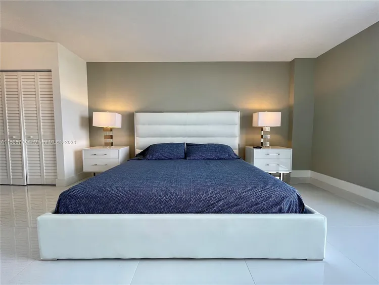 Parc Central South #1405 image #6