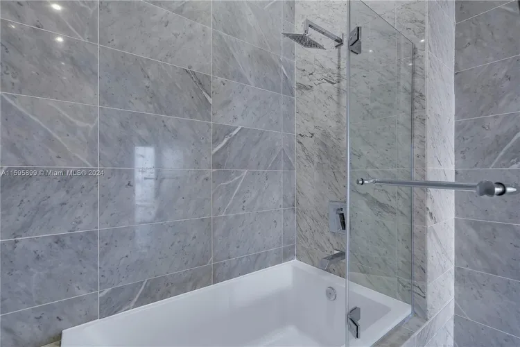 SLS Lux Brickell #PH5601 image #17