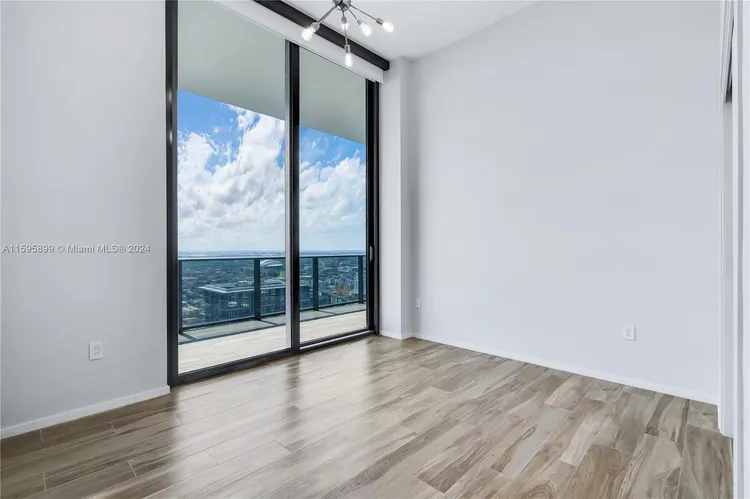 SLS Lux Brickell #PH5601 image #19