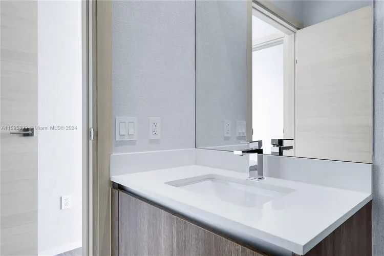 SLS Lux Brickell #PH5601 image #22