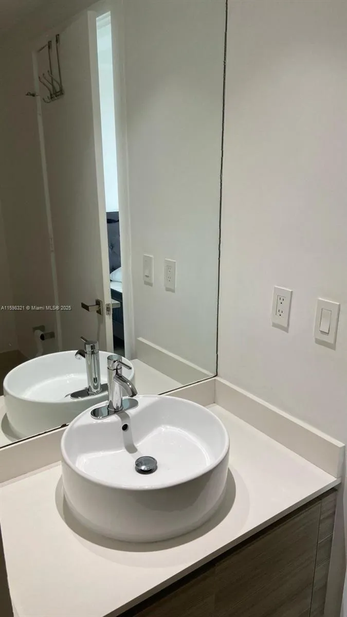 Hyde Midtown #915 image #15