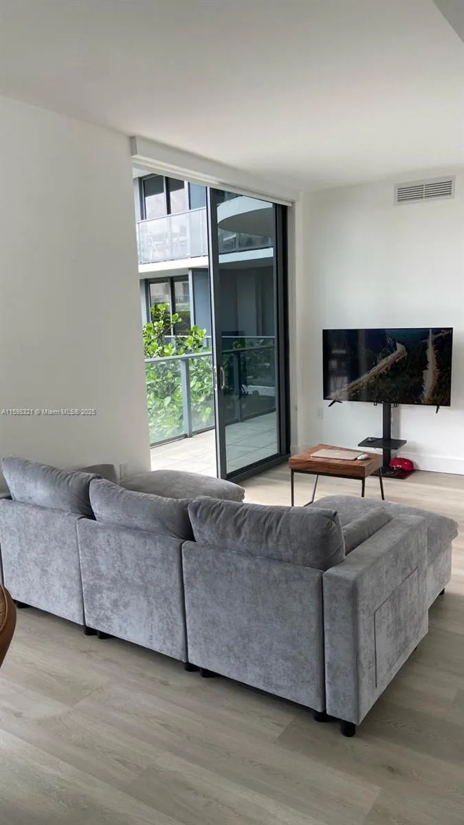 Hyde Midtown #915 image #20