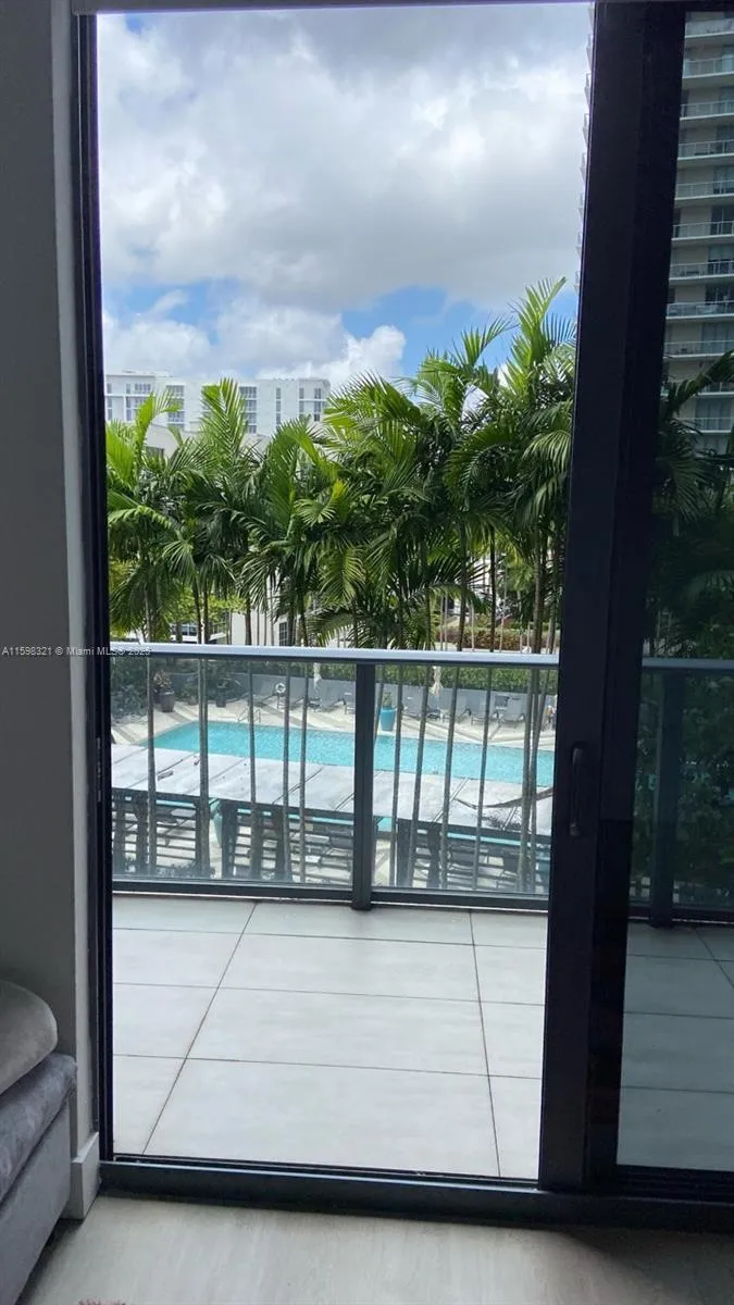 Hyde Midtown #915 image #24