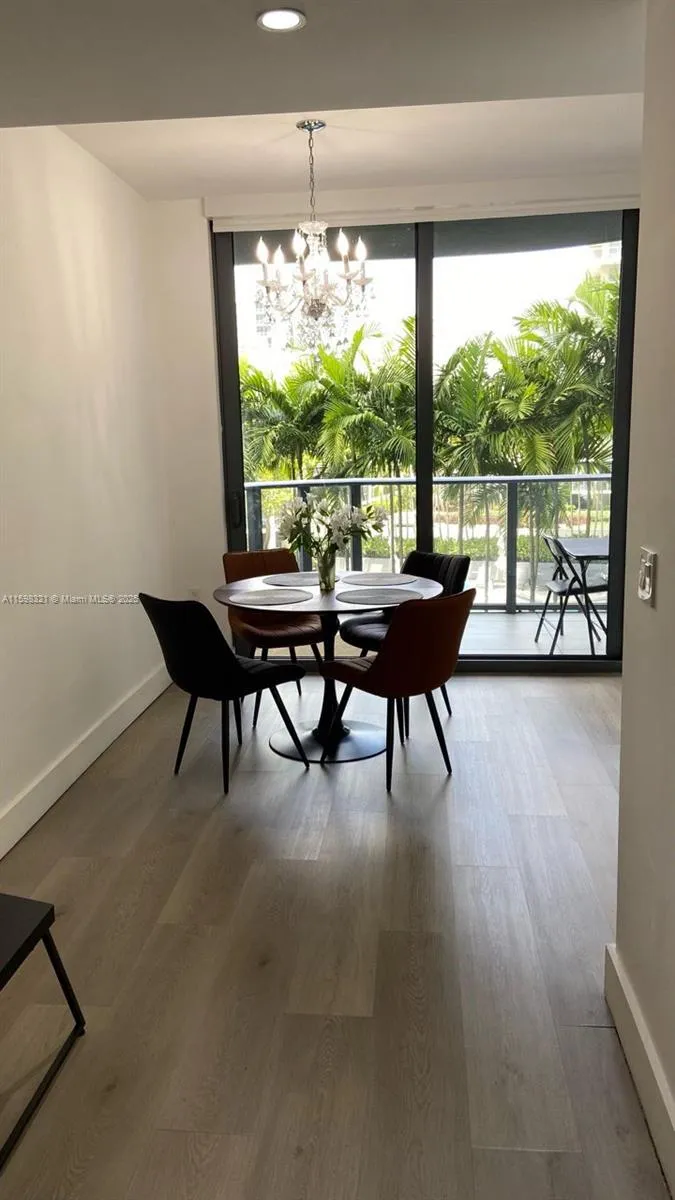 Hyde Midtown #915 image #8