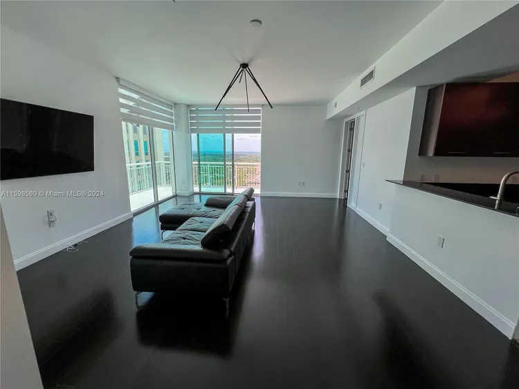 Metropolis at Dadeland #2601 image #11