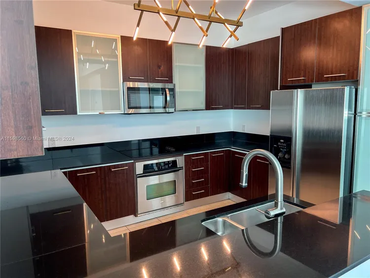 Metropolis at Dadeland #2601 image #13