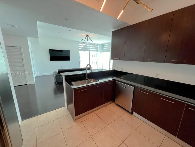 Metropolis at Dadeland #2601 image #14