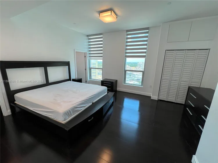 Metropolis at Dadeland #2601 image #15