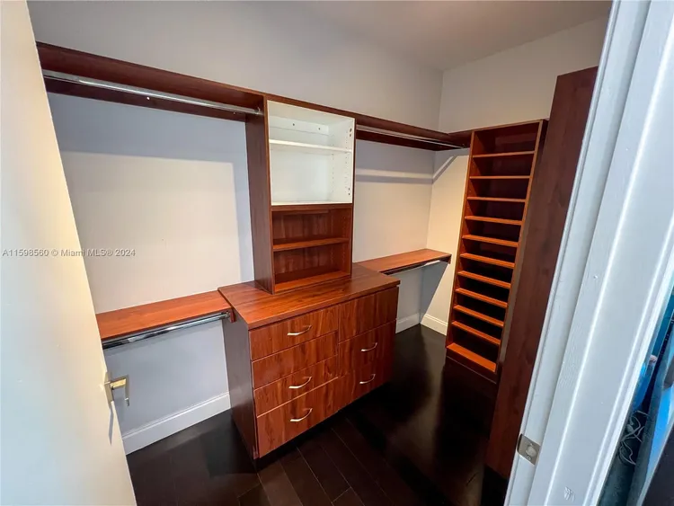 Metropolis at Dadeland #2601 image #17