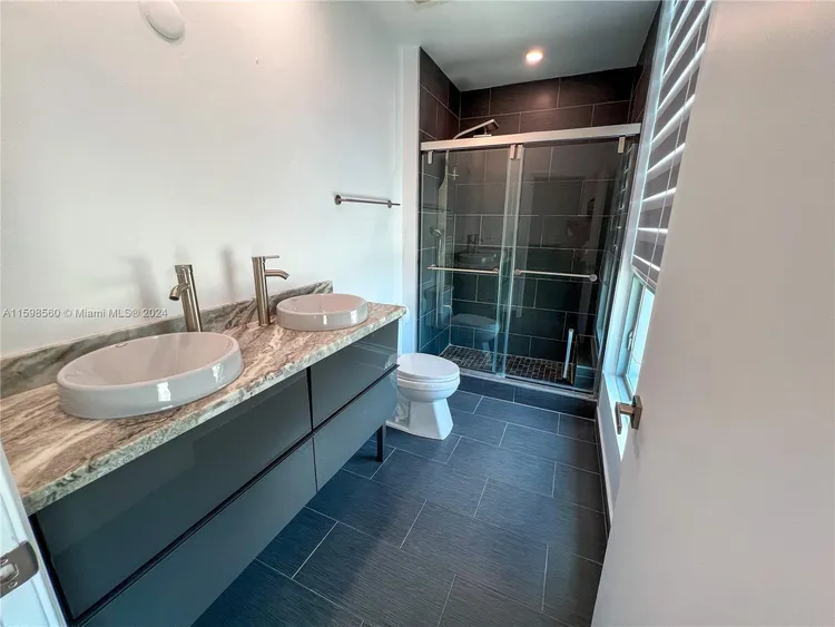 Metropolis at Dadeland #2601 image #19