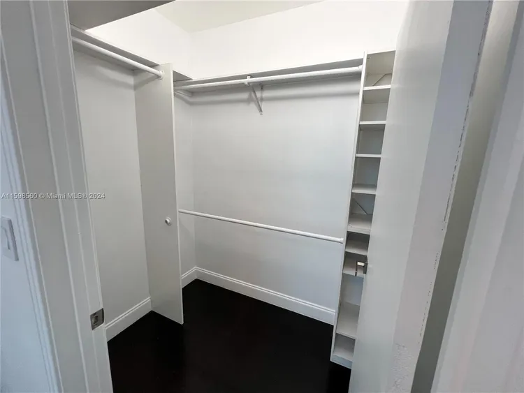 Metropolis at Dadeland #2601 image #23