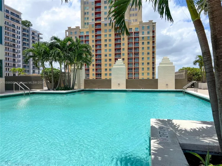 Metropolis at Dadeland #2601 image #29