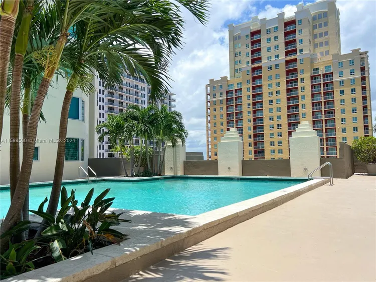 Metropolis at Dadeland #2601 image #30