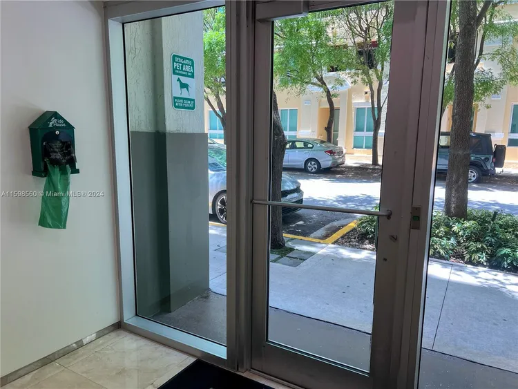 Metropolis at Dadeland #2601 image #42