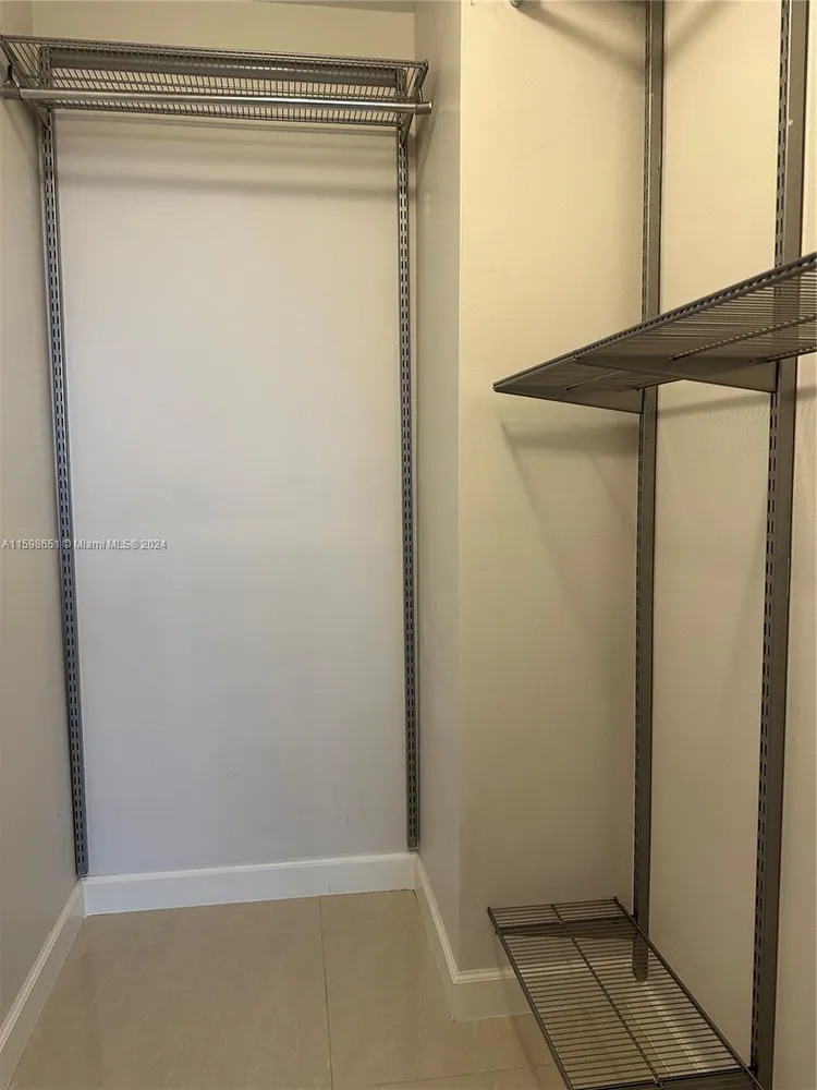 Winston Towers #2417 image #25