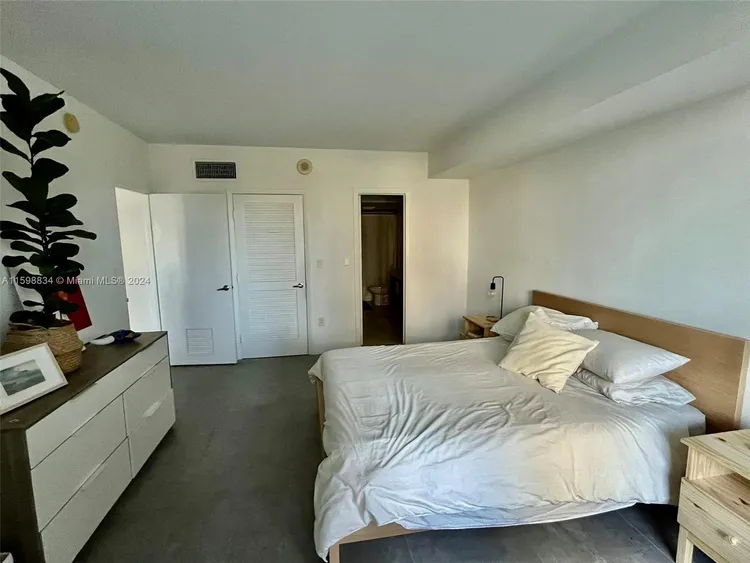 Harbour House #212 image #13