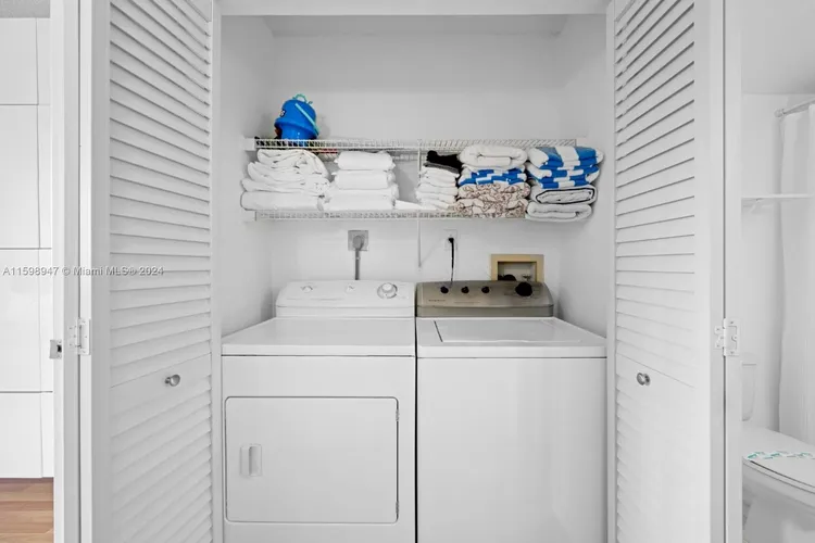 The Yacht Club at Aventura #8604 image #12