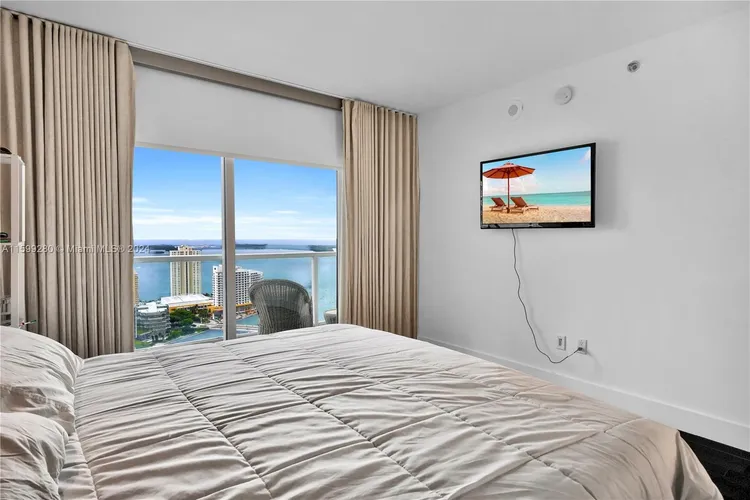 500 Brickell #3802 image #10