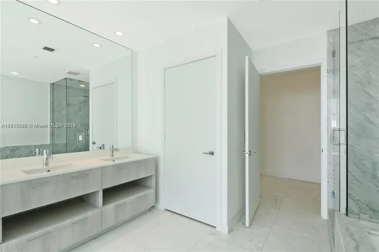 Gran Paraiso #3103 image #11