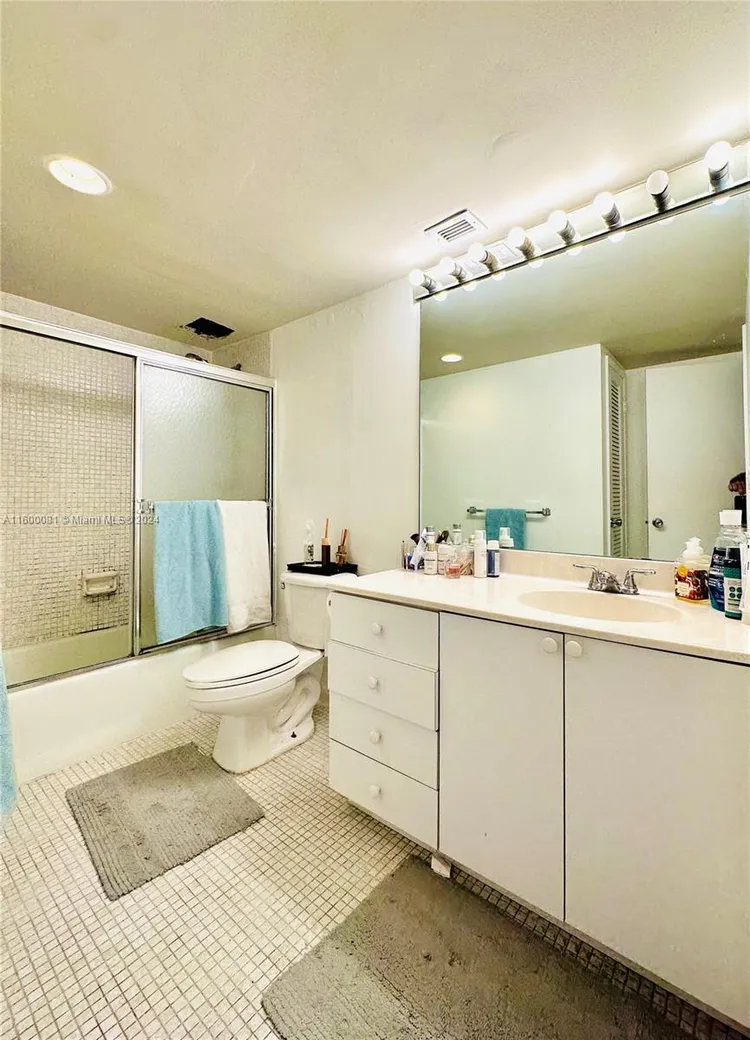 Oceanview #1611 image #10