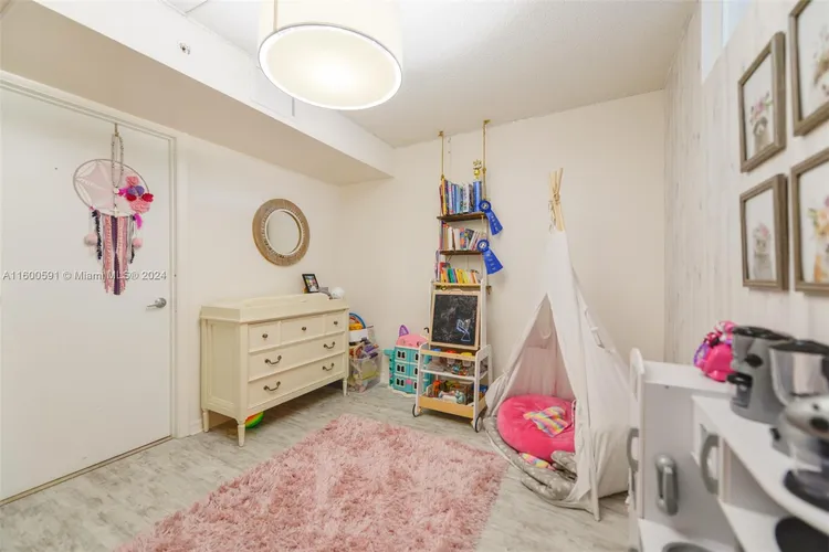 Yacht Club at Portofino #309 image #12