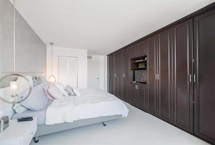 Yacht Club at Portofino #309 image #7