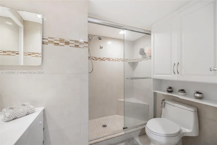 Yacht Club at Portofino #309 image #8