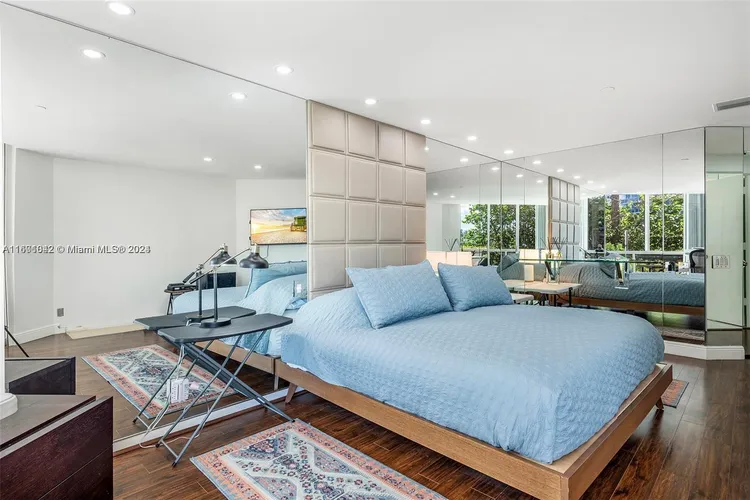 One Island Place #TH1 image #15