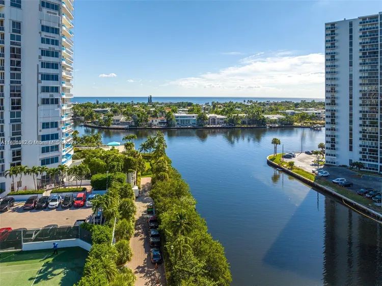 One Island Place #TH1 image #26