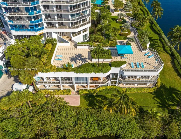 One Island Place #TH1 image #27