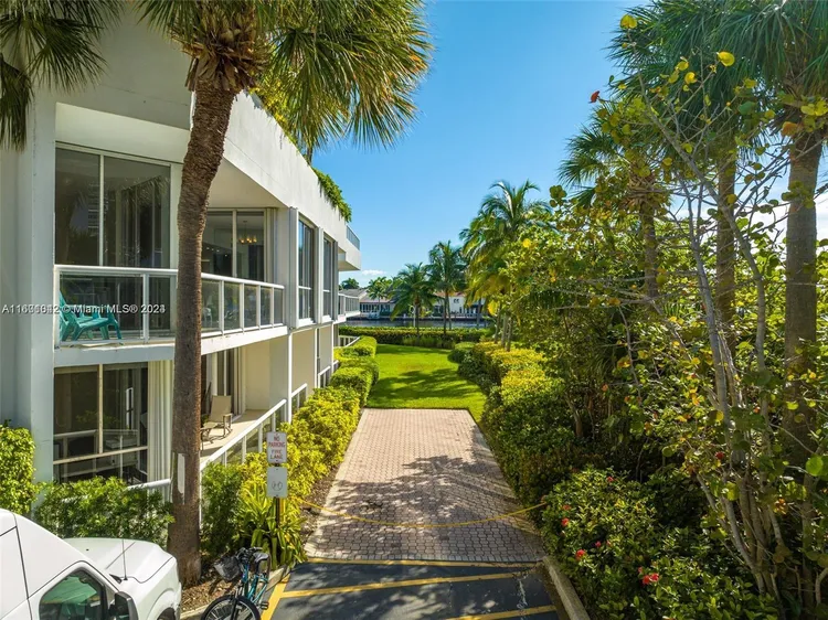 One Island Place #TH1 image #30