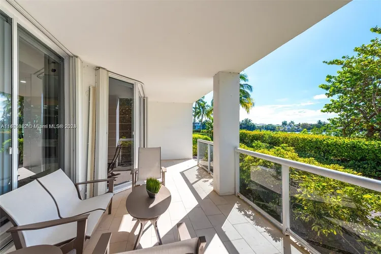 One Island Place #TH1 image #35