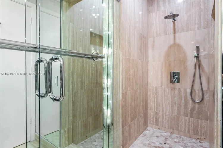 One Island Place #TH1 image #39