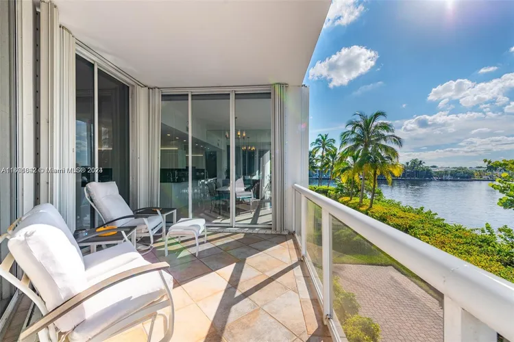 One Island Place #TH1 image #40