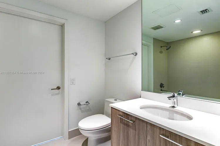 Paraiso Bayviews #1610 image #16