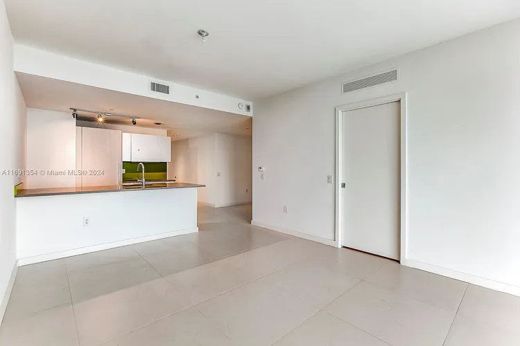 Paraiso Bayviews #1610 image #8