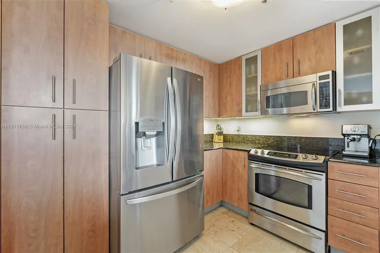 360 Condo #617 image #12