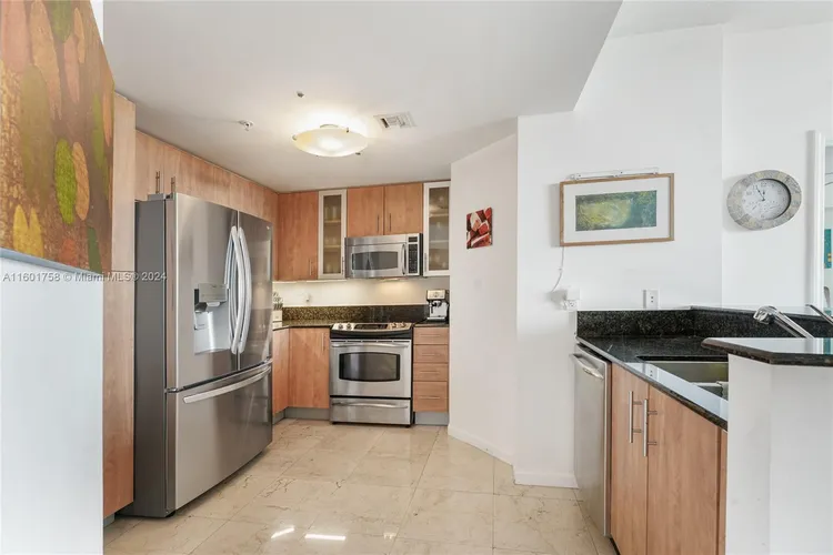 360 Condo #617 image #13